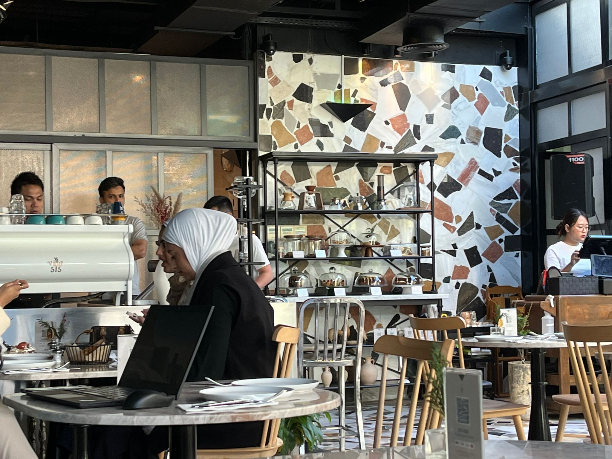 Villa 515 Brand Positioning & Customer Journey | Skyne